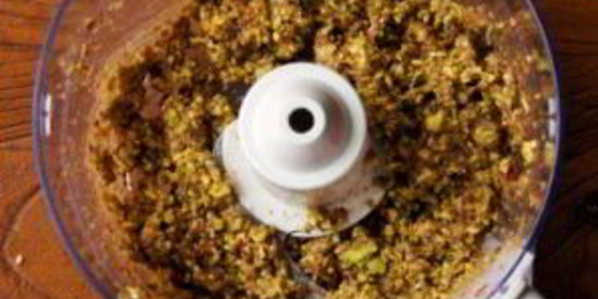 Рецепт слив запеченных в духовке с орехами