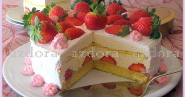 Рецепт Клубничного торта-суфле Поцелуй