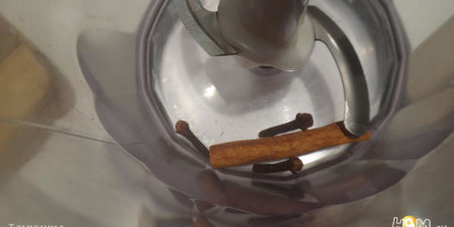 Рецепт рулета из шоколадного суфле с малиной