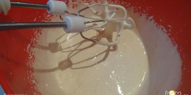 Рецепт рулета из шоколадного суфле с малиной