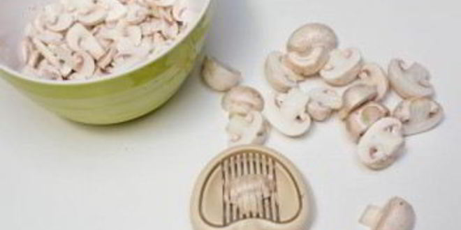 Рецепт суфле из кабачков под грибным соусом