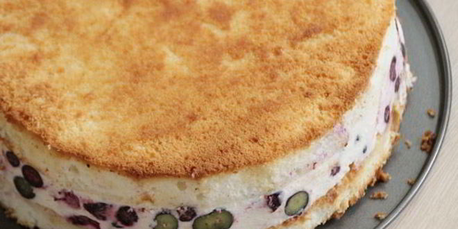 Рецепт торта-суфле с ягодами