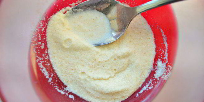 Рецепт творожного суфле с черной смородиной