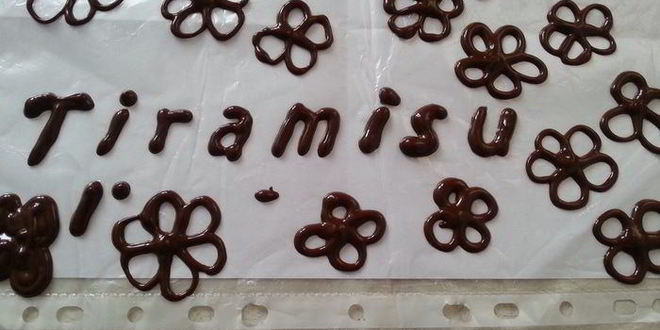 Рецепт творожного тирамису с кусочками какао-желе