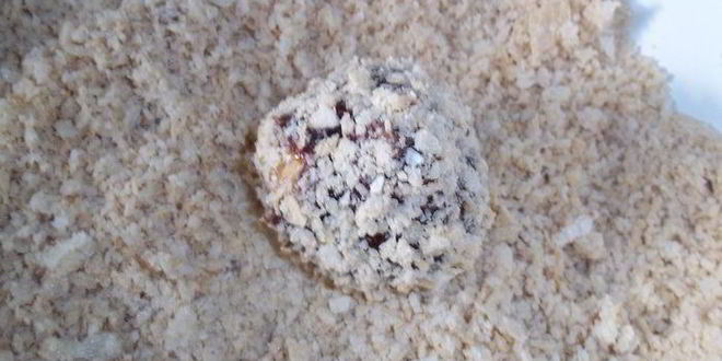 Рецепт трюфелей вишнево-лимонные в шоколадной помадке