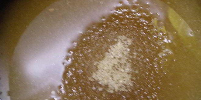 Рецепт брусничного зефира с малиновым соусом