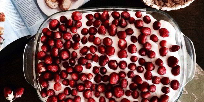 Рецепт Десерта летнего с клубникой, апельсином и зефиром Лайма