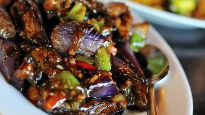 Рецепт жареных в меду баклажаны с чили