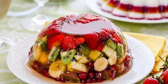 Рецепт Желе из шампанского с фруктами и ягодами