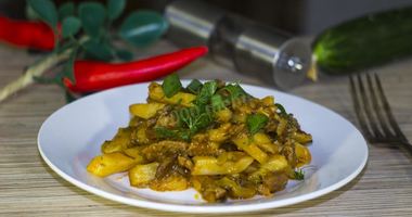 Рецепт Азу из говядины с солеными огурцами