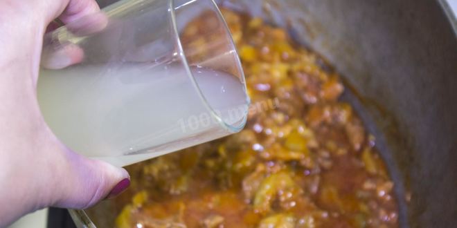 Рецепт азу из говядины с солеными огурцами