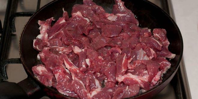 Рецепт азу с солеными огурцами и с картошкой