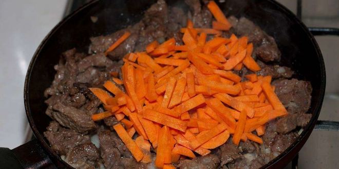 Рецепт азу с солеными огурцами и с картошкой