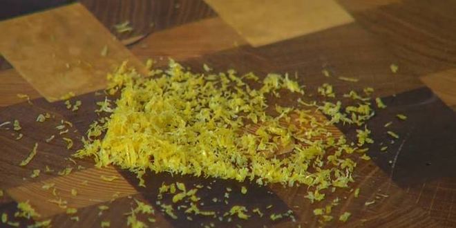 Рецепт биточков из крабового мяса, огурцов и каперсов