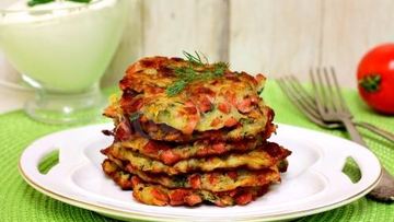 Рецепт Драников с колбаской и зеленью