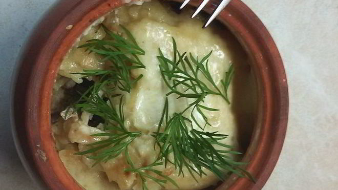 Рецепт драников, запеченных с грибами и мясом под сырным соусом