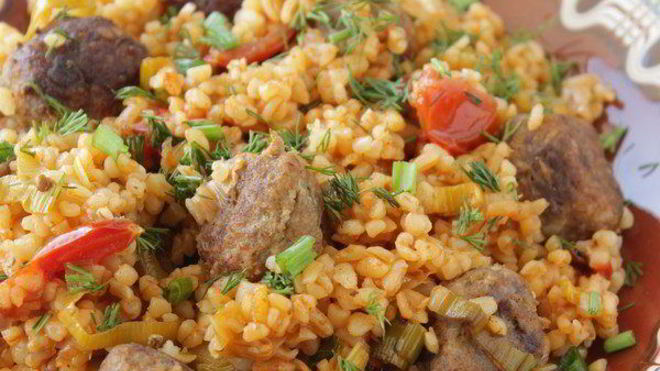 Рецепт булгура с фрикадельками