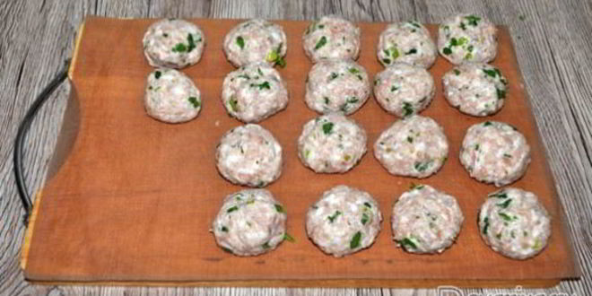 Рецепт фрикаделек в соусе по-испански