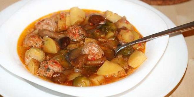 Рецепт Грибов с фрикадельками в горшочках