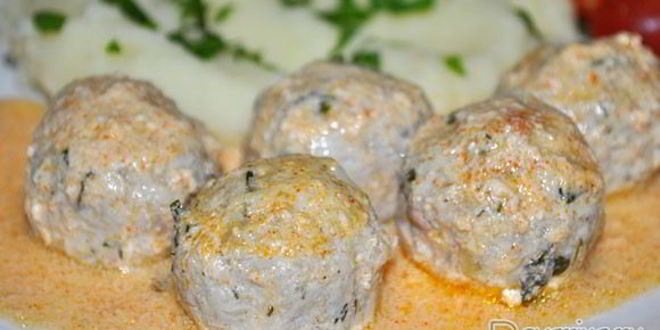Рецепт Куриных фрикаделек с сыром в сливочном соусе