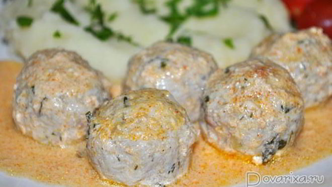 Рецепт куриных фрикаделек с сыром в сливочном соусе