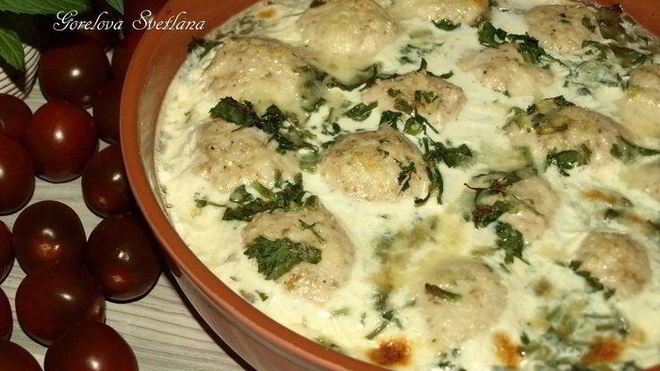 Рецепт куриных фрикаделек, запеченных в сливках