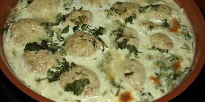 Рецепт куриных фрикаделек, запеченных в сливках