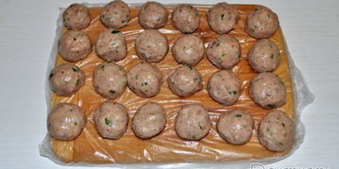 Рецепт пикантных фрикаделек в соусе