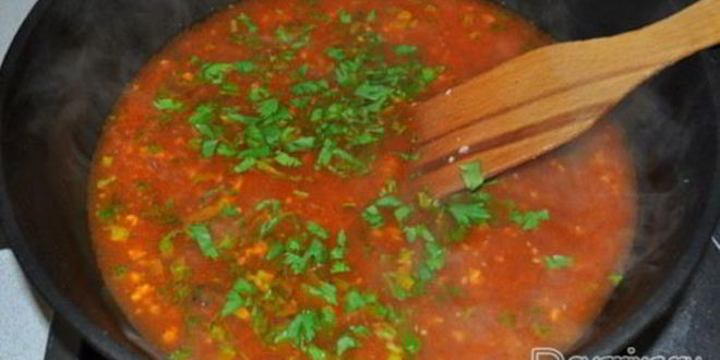 Рецепт пикантных фрикаделек в соусе