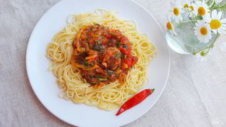 Рецепт Спагетти с мясными фрикадельками в овощном соусе