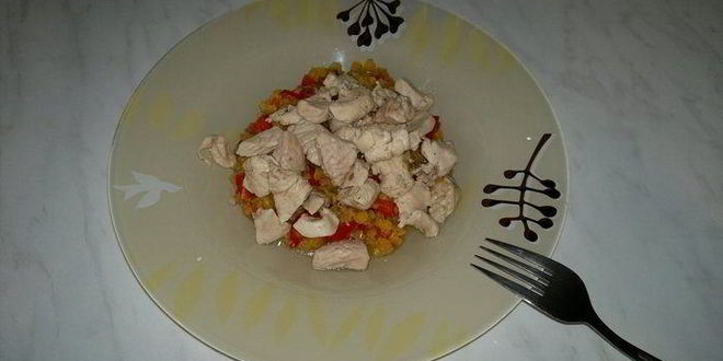 Рецепт Чечевицы с сладким перцем и чесноком и куриная грудка с зирой и кориандром