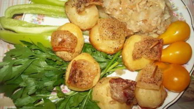 Рецепт картофеля в духовке с салом
