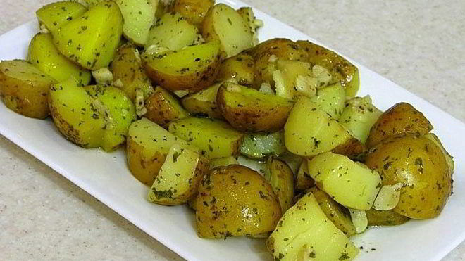 Рецепт картофеля в рукаве в духовке