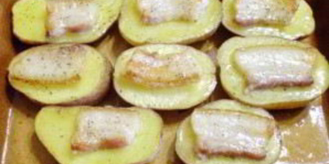 Рецепт картошки с салом в духовке кораблики