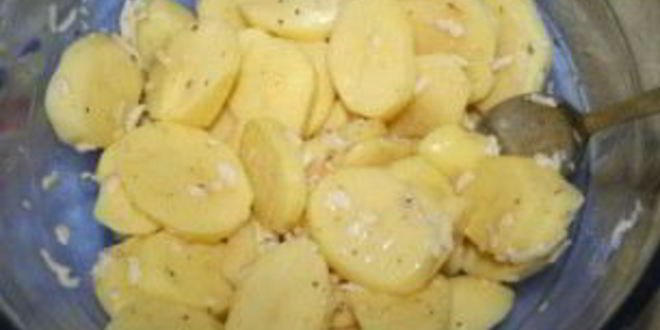 Рецепт картошки в духовке со сливками и сыром