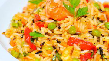 Рецепт Риса с креветками и зеленым горошком