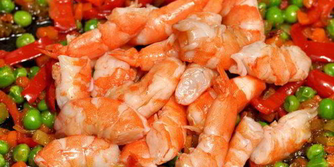 Рецепт риса с креветками и зеленым горошком