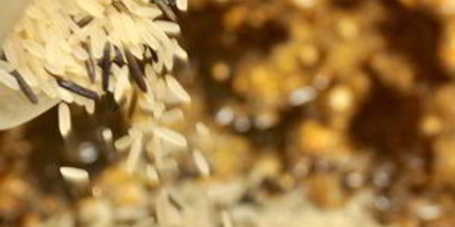 Рецепт риса с креветками и зеленым горошком