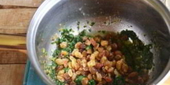 Рецепт риса со шпинатом и изюмом