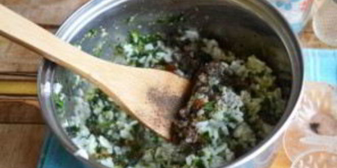 Рецепт риса со шпинатом и изюмом