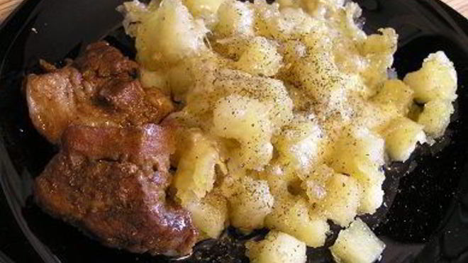 Рецепт жареного картофеля с расплавленным сыром