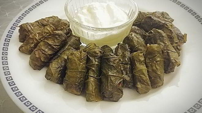 Рецепт азербайджанской долмы в виноградных листьях