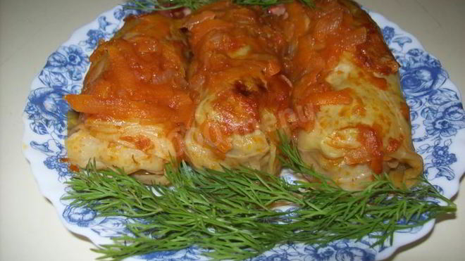 Рецепт голубцов в томатном сметанном соусе в духовке