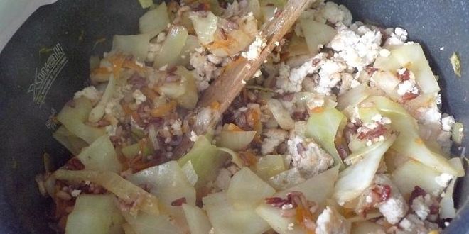 Рецепт ленивых голубцов с куриным фаршем в мультиварке