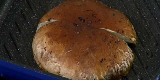 Рецепт грибов на гриле с нутом и баклажанами