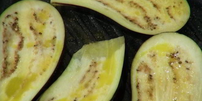 Рецепт грибов на гриле с нутом и баклажанами