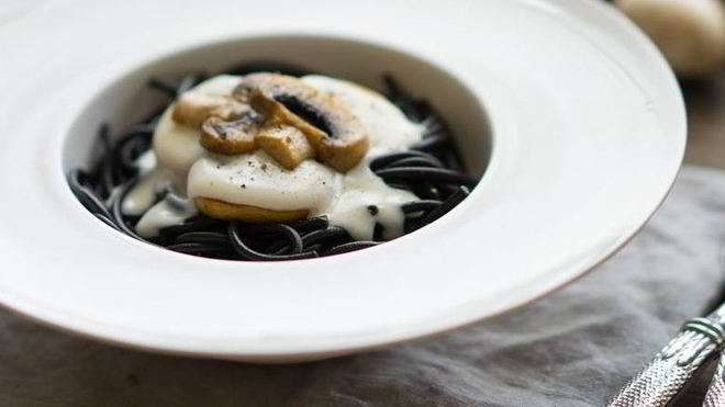 Рецепт грибов под белым соусом