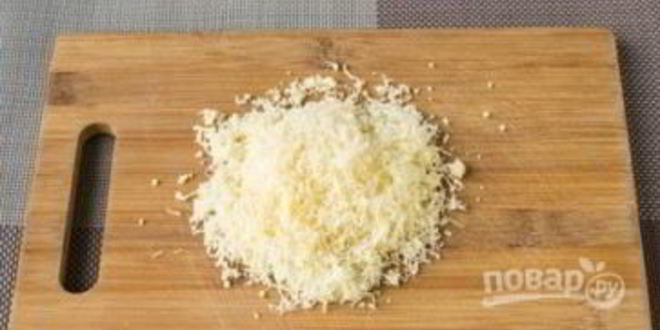 Рецепт грибов с колбасой в духовке