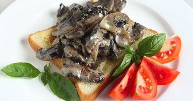 Рецепт Грибов в сливочном соусе с шалфеем