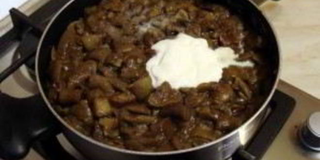 Рецепт маслят, жареных в сметане